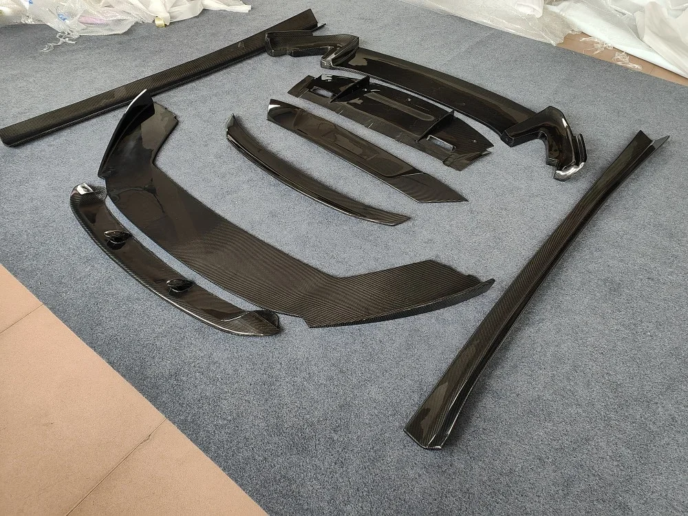 

2009-2012 for Ferrari California Carbon Fiber Body Kit Car Bumpers with Front Lip Rear Diffuser Trunk Spoiler Side Skirt