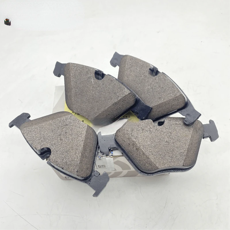 

Suitable for BMW 5 Series 3 Series X1 X5 X3 X6320 520 525 Front and Rear Brake Disk Brake Pads