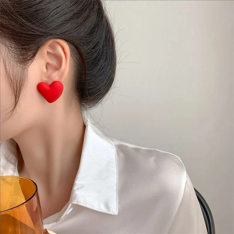 Korean Fashion Acrylic Love Stud Earrings for Women Simple Statement Matte Candy Color Heart Earrings Wedding Jewelry Gifts