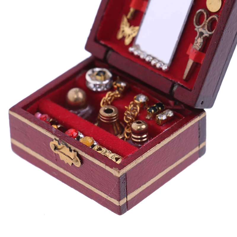 Boîte à bijoux Miniature en bois pour maison de poupée, modèle rempli de boîte à bijoux, décoration de salle, accessoires de jouets, 1 pièce