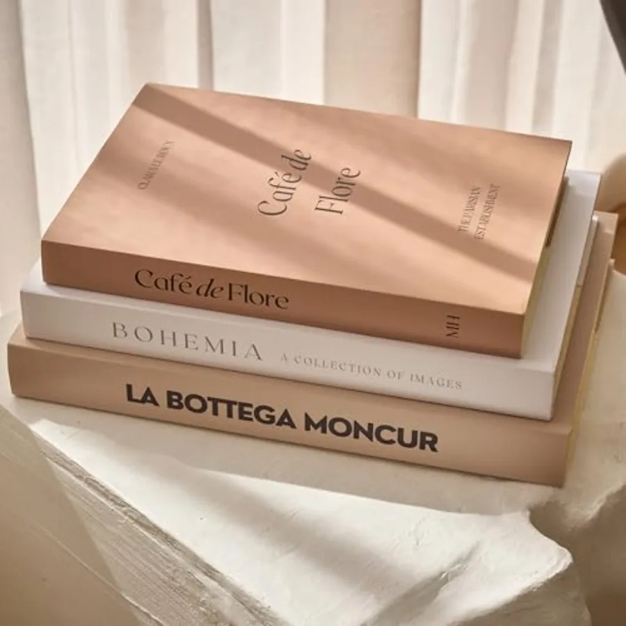 

Декоративные книги для украшения, набор из 3 книг для журнального столика, декоративные книги в нейтральных тонах, эстетичный декор для полок, бежевый и белый цвета.