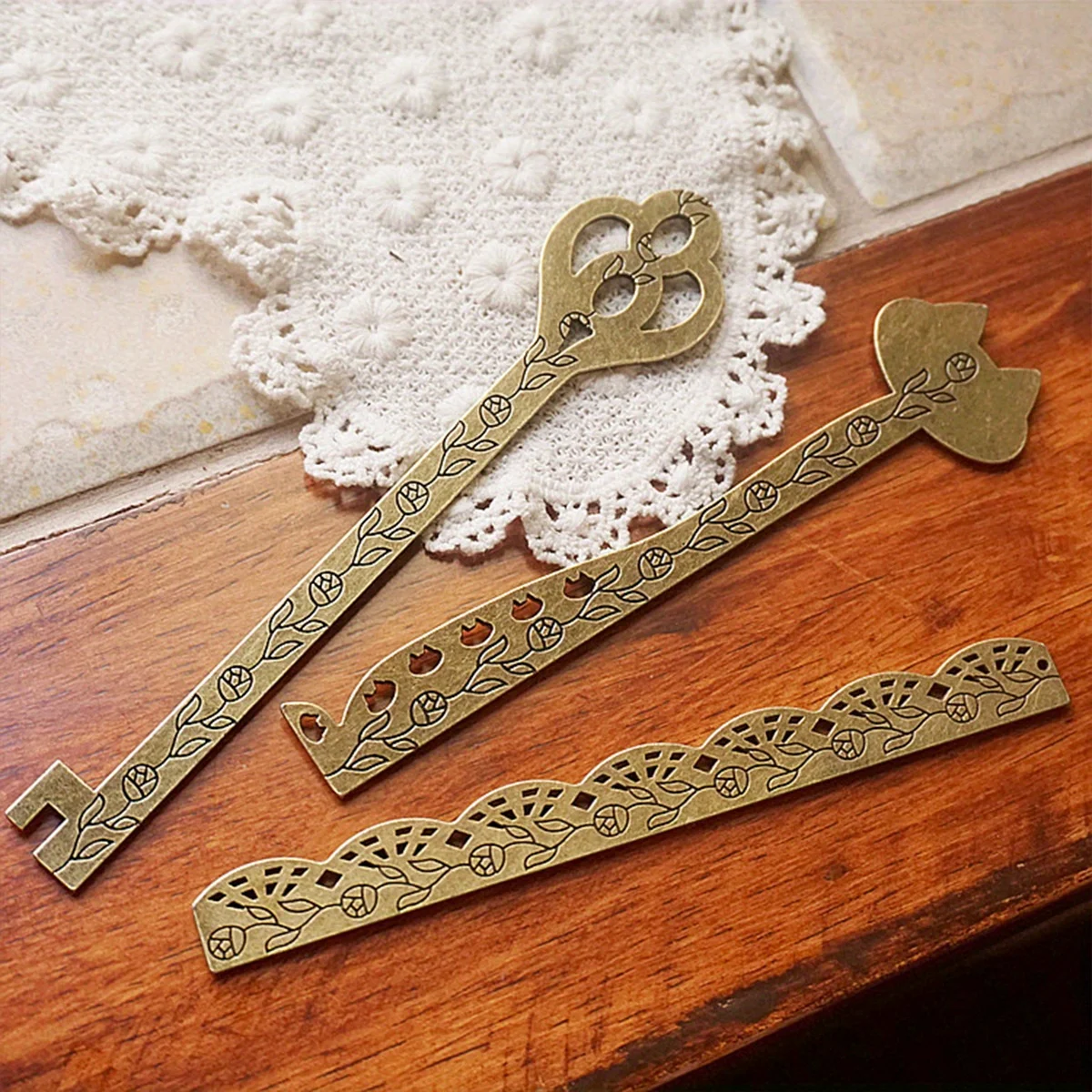 3pcs Creative Whimsical Cat-Shaped Stationery Ruler Set Drawing Sewing Tools Durable Copper Color Retro Style Rulers Supplies