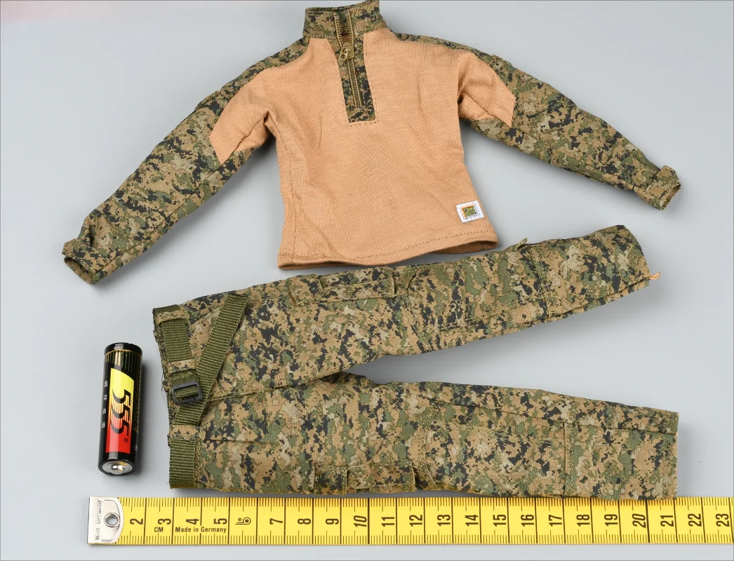 

ES 26043A 1/6 Scale Soldier Marine Corps VBSS Combat Uniform Model