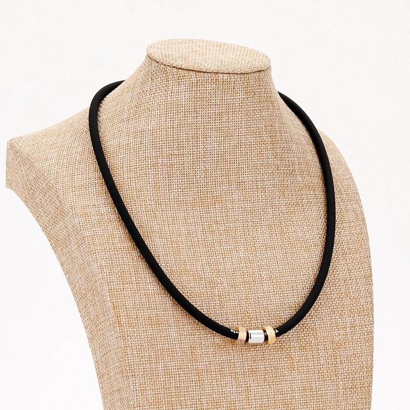 collier-en-acier-inoxydable-avec-pendentif-double-roue-doree-en-silicone-et-or-18-carats