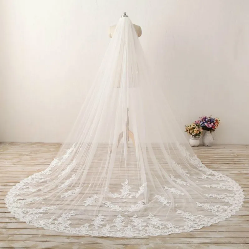 

Romantic Royal Cathedral Wedding Veils Lace Bridal Veil Soft Tulle Chapel Veil with Plain Edge Long ivory veil