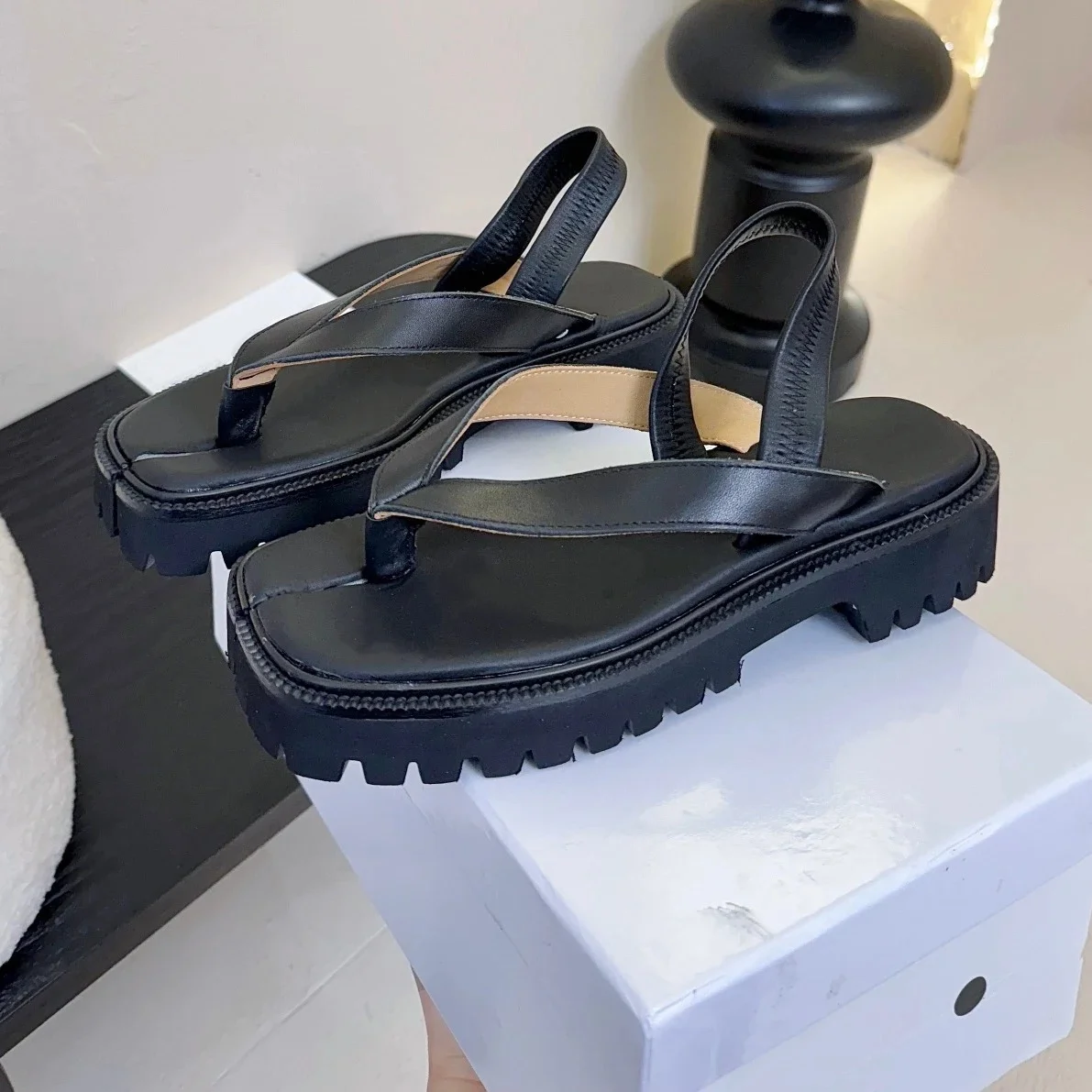 2025 FANGXITING Newest Summer Genuine Leather Thongs Thick Sole Slingback Woman Gladiator Sandals Flip-Flops Mules Beach Shoes