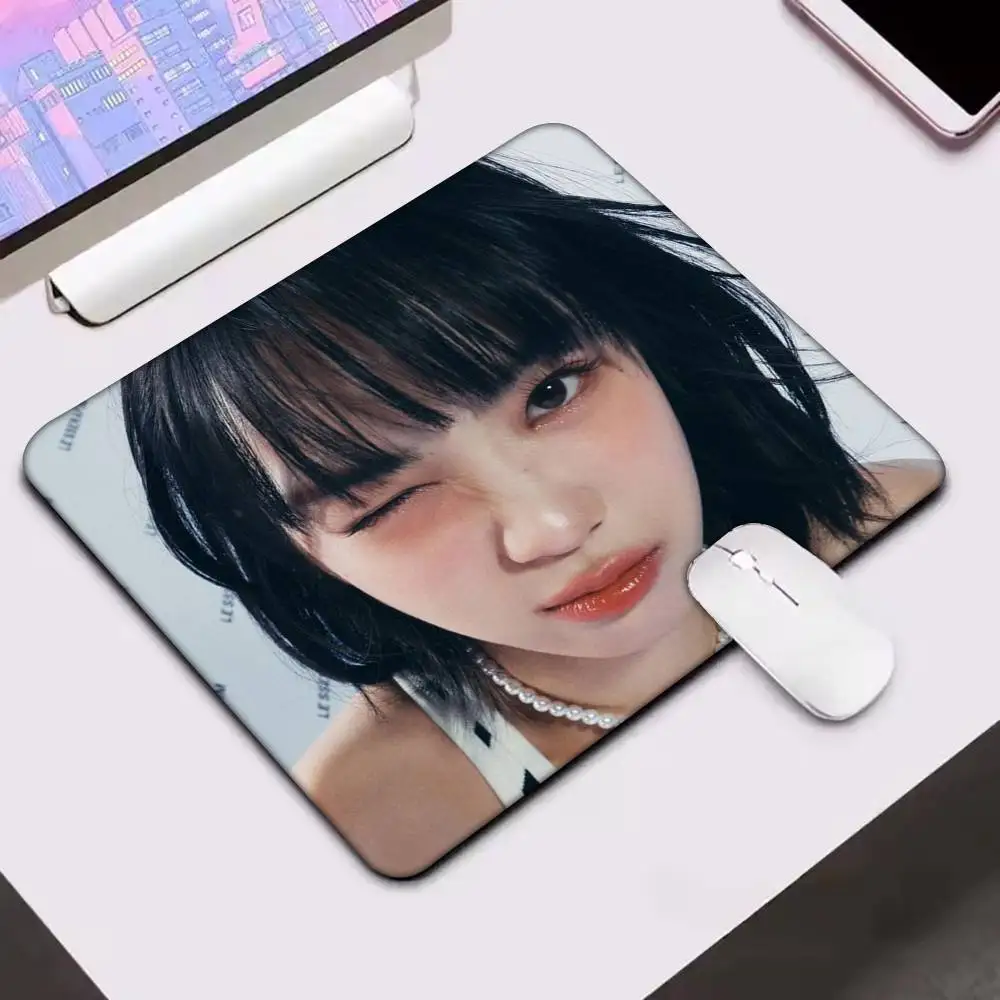 Alfombrilla de ratón Singer C-Chaewon, borde de bloqueo pequeño para jugadores, alfombrilla de escritorio para ordenador, goma antideslizante Rectangular, 1 ud.