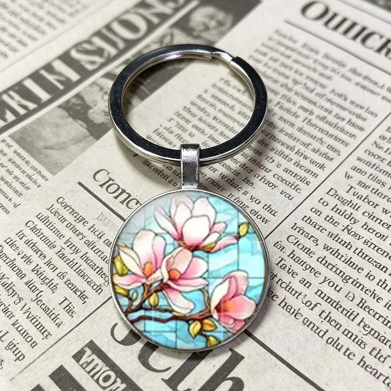 Vintage Blooming Magnolia Glass Key Charm，Soft Pink White Magnolia Circular Keychain Gift