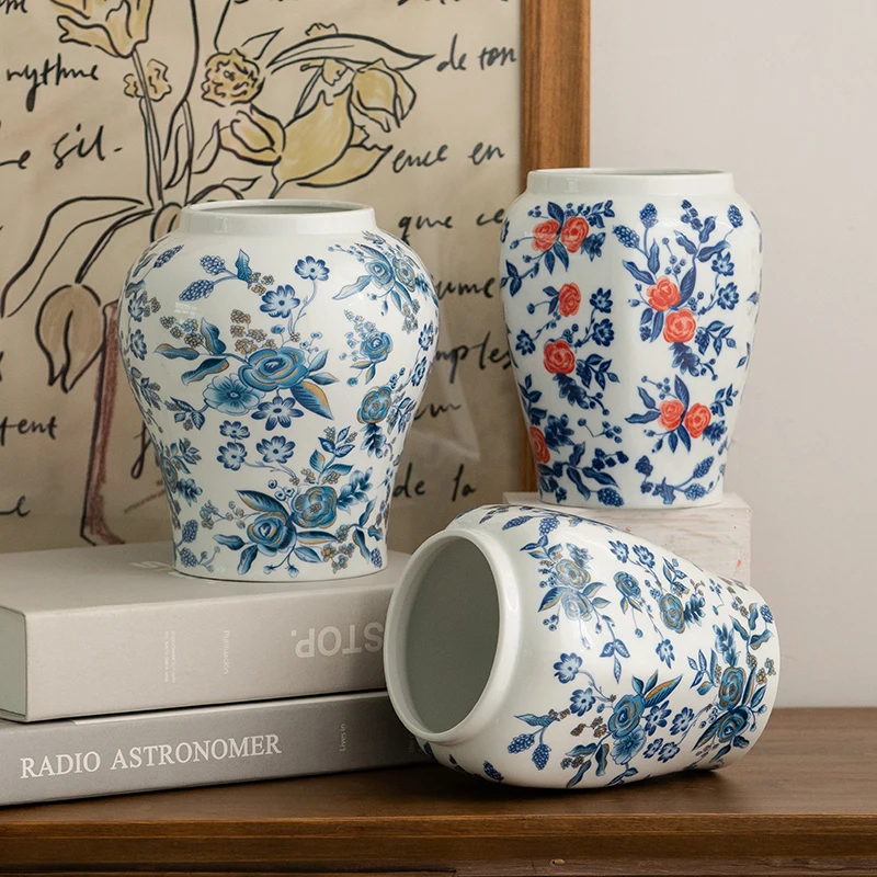 

Chinese-style retro blue-and-white porcelain vase, ceramic flowers for the living room, floral arrangement piece, luxurious and