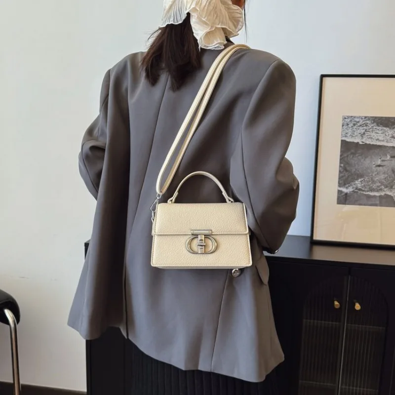 

Simple Vintage Diaper Bags For Women Elegant Leather Tote Bag Minimalist Classic Large Capacity Luxury Designer Commuter