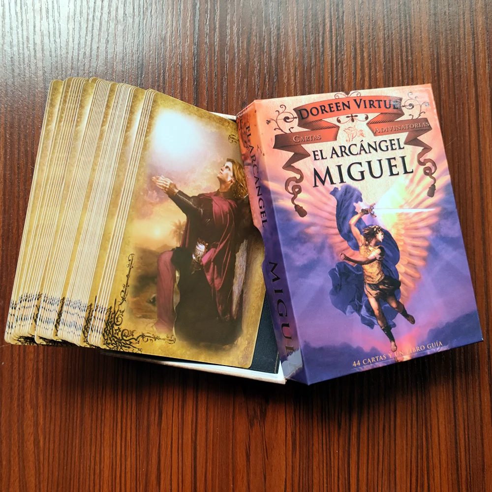 Edición en español Embalaje en caja dura Cartas adivinatorias del Arcangel Miguel   by Doreen Virtue