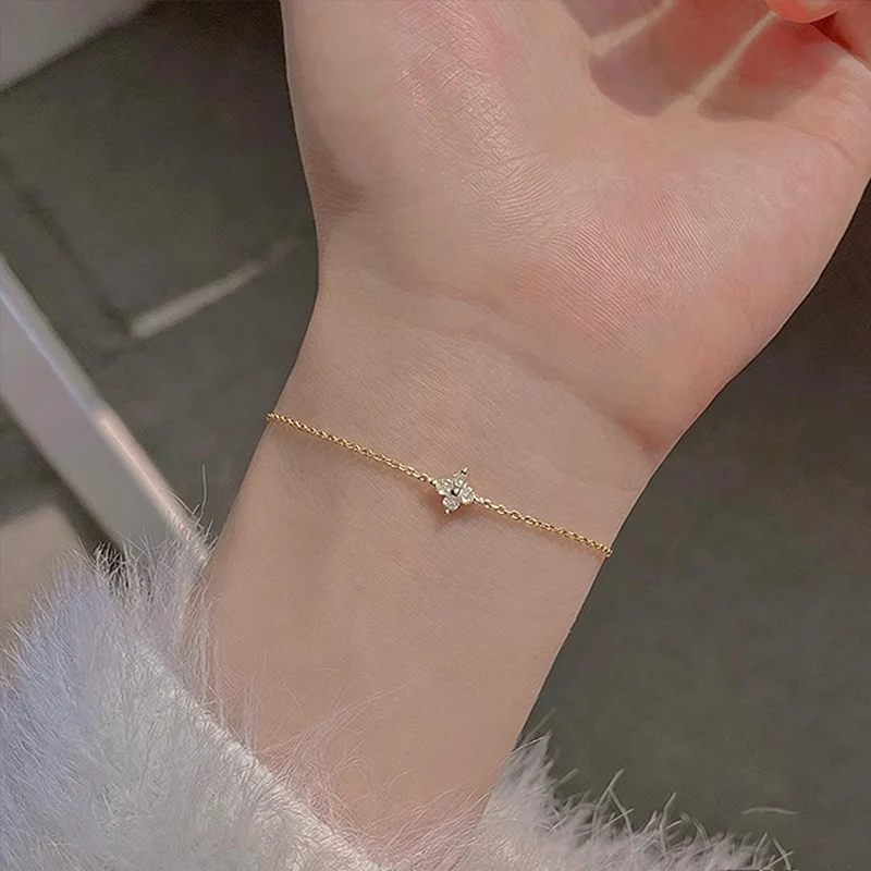 S925 Silber Fußkettchen für Damen, wasserdicht, 14K vergoldet, mit Zirkonia, zierlicher Sommer-Blumen-Anhänger, anlaufbeständig, Strand-Schmuckgeschenke