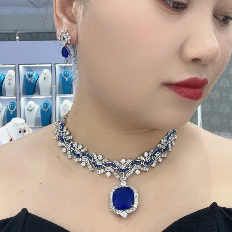 Designer Collection Style Neck - огляд і ціна Vintage Collectible Jewelry
