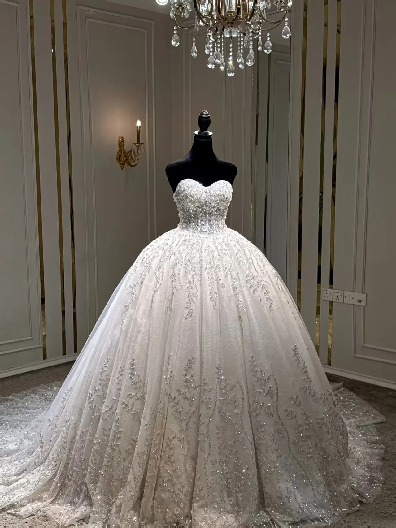 Customized Luxurious Exquisite New Design Sweetheart-Neck Wedding Dress Lace Up Back Elegant Wedding Dress Vestido de Noiva