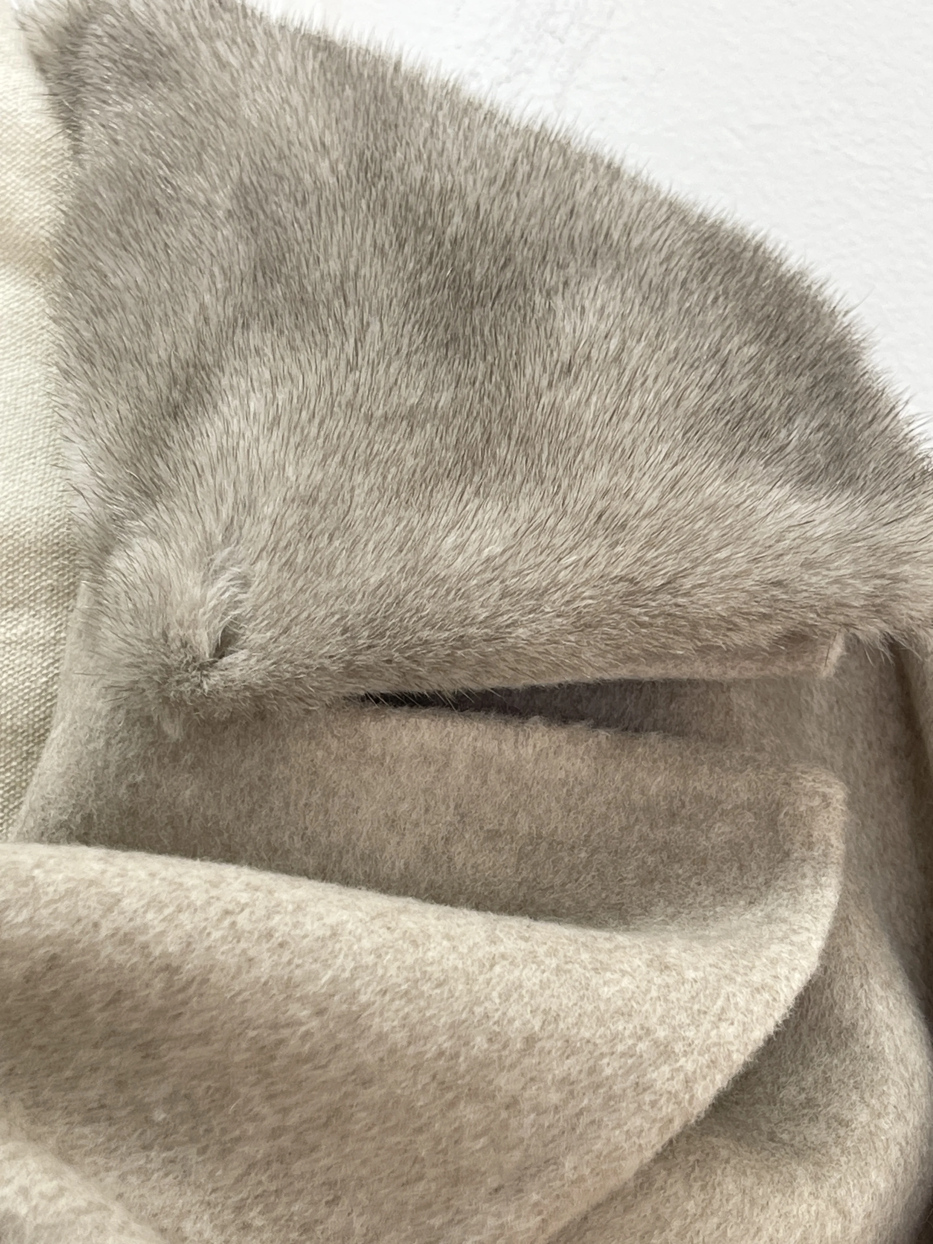 Manteau en cachemire mi-long pour femme, col en vison, cravate à la taille, manteau en laine amincissant, nouvelle collection automne et hiver 2025