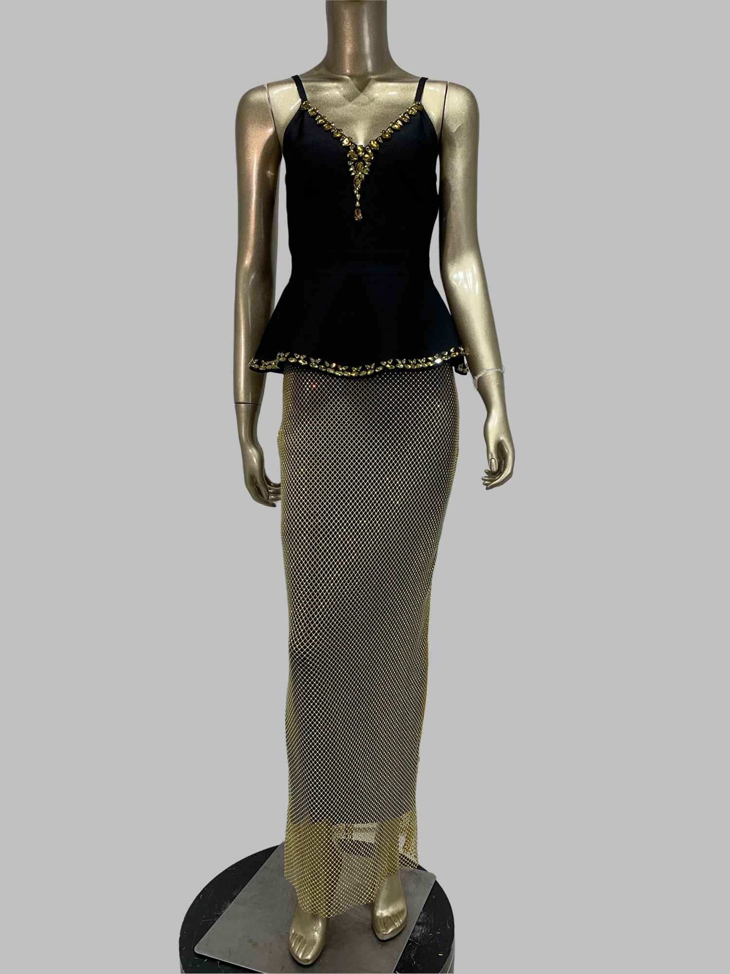 

Женское роскошное черно-золотое платье на тонких бретельках с V-образным вырезом и кристаллами, юбка с бриллиантами, комплекты из двух предметов, вечерний наряд для вечеринки