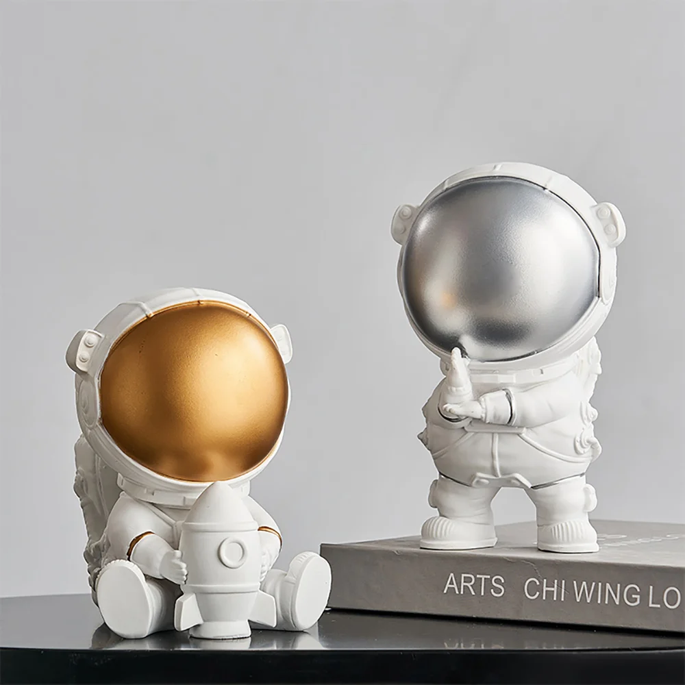 

Home Decoration Accessories Modern Astronaut Figurines Bedroom Decoration Resin Embellished Sculpture Desk Decor Birthday Gift