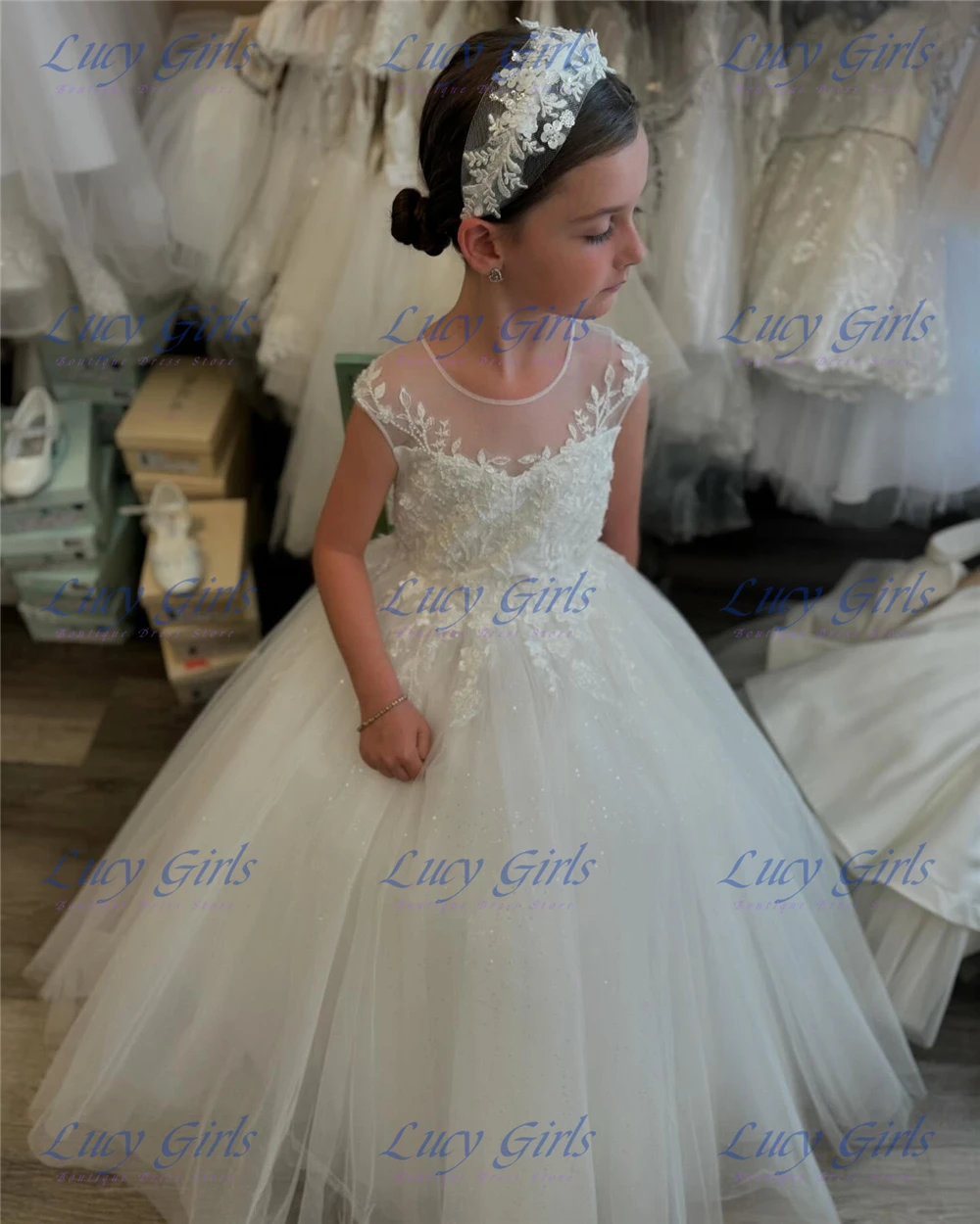 

Elegant White Flower Girl Dress Tulle Fluffy With Quality Quality Lace Princess Ball Pageant Kids Birthday Party Evening Gowns