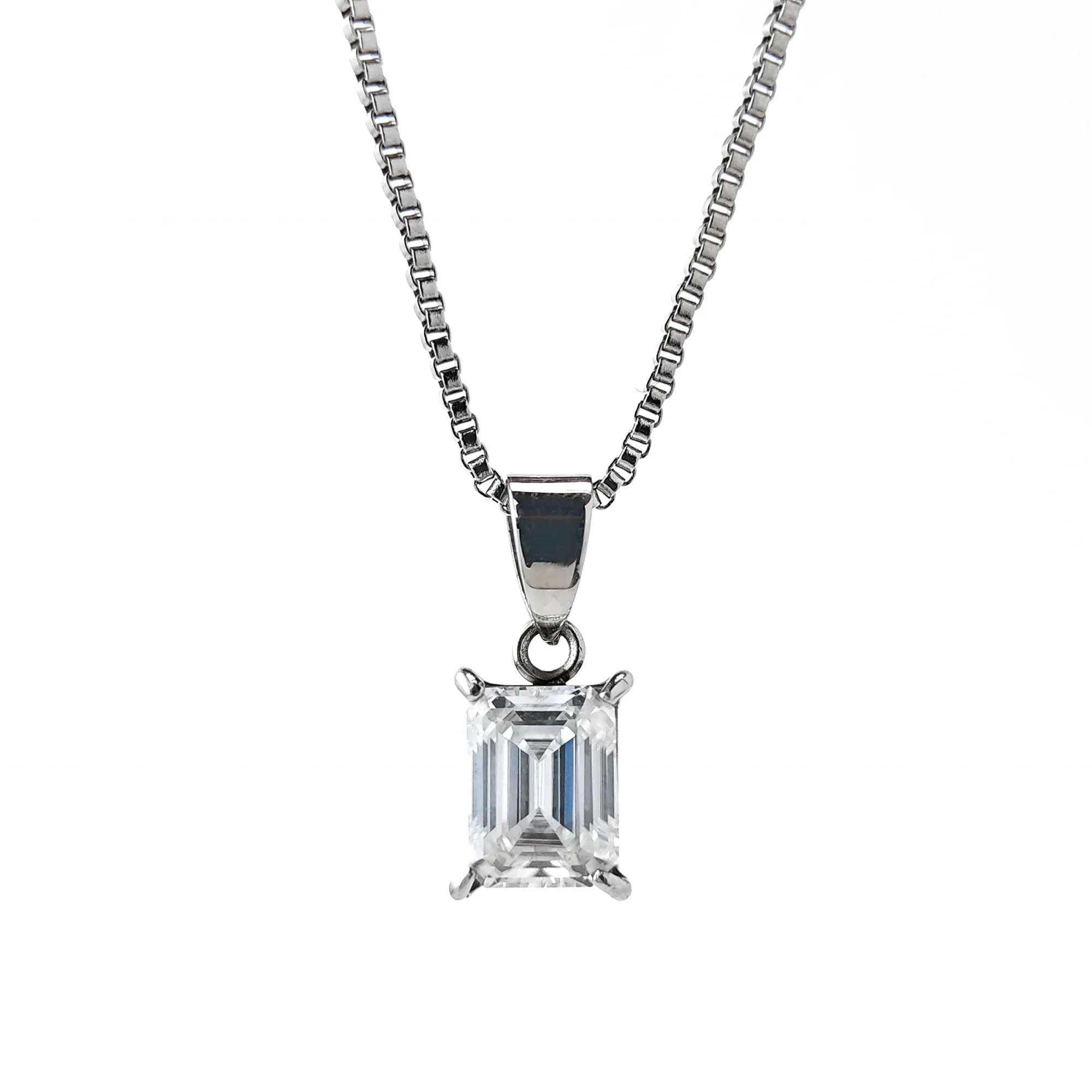 

Колье из нержавеющей стали с прямоугольным синтетическим муассанитом 2.0 карата, классическое и романтичное украшение.