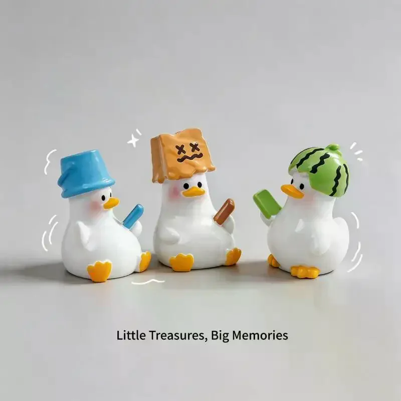 Decorate Landscapes: 5PCS Slacking Duck Figurines Cute Mini Duck Ornaments Resin Micro Landscape Decor