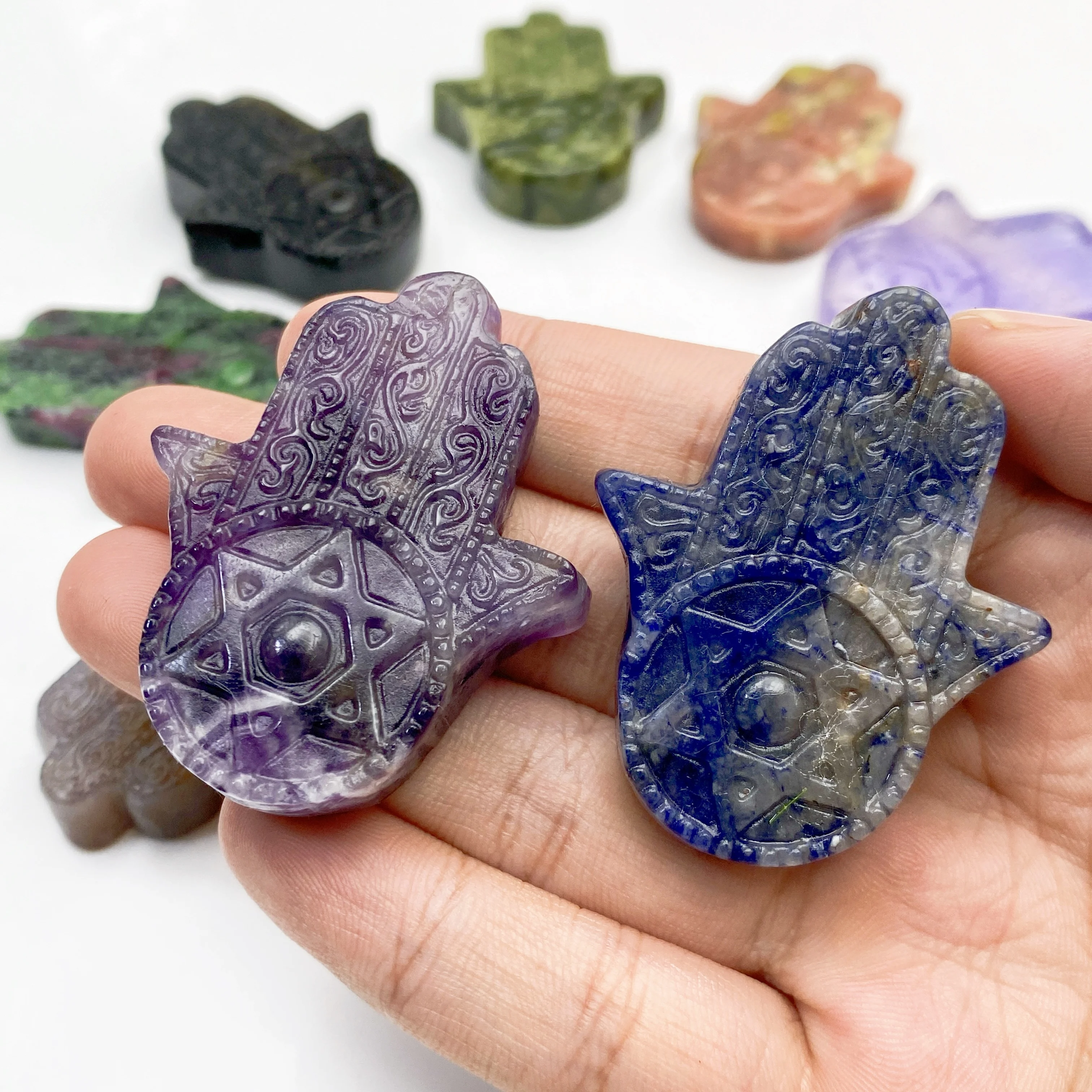 Random 1PC High Quality Hamsa Hand Decoration Natural Crystal Raw Stone,Birthday Gift,Scene Decoration.