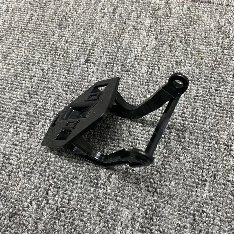 Car Front Bumper Headlight Washer Nozzle Jet Spray Bracket for Volvo XC90 2016 2017 2018 2019 31353366 31353367
