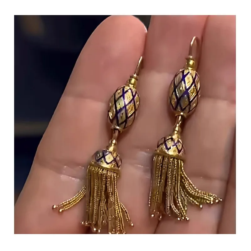 

Medieval Heavy Industry Tassel Retro Court Light Luxury Earrings Light Luxury Niche Fashion High-end Earrings