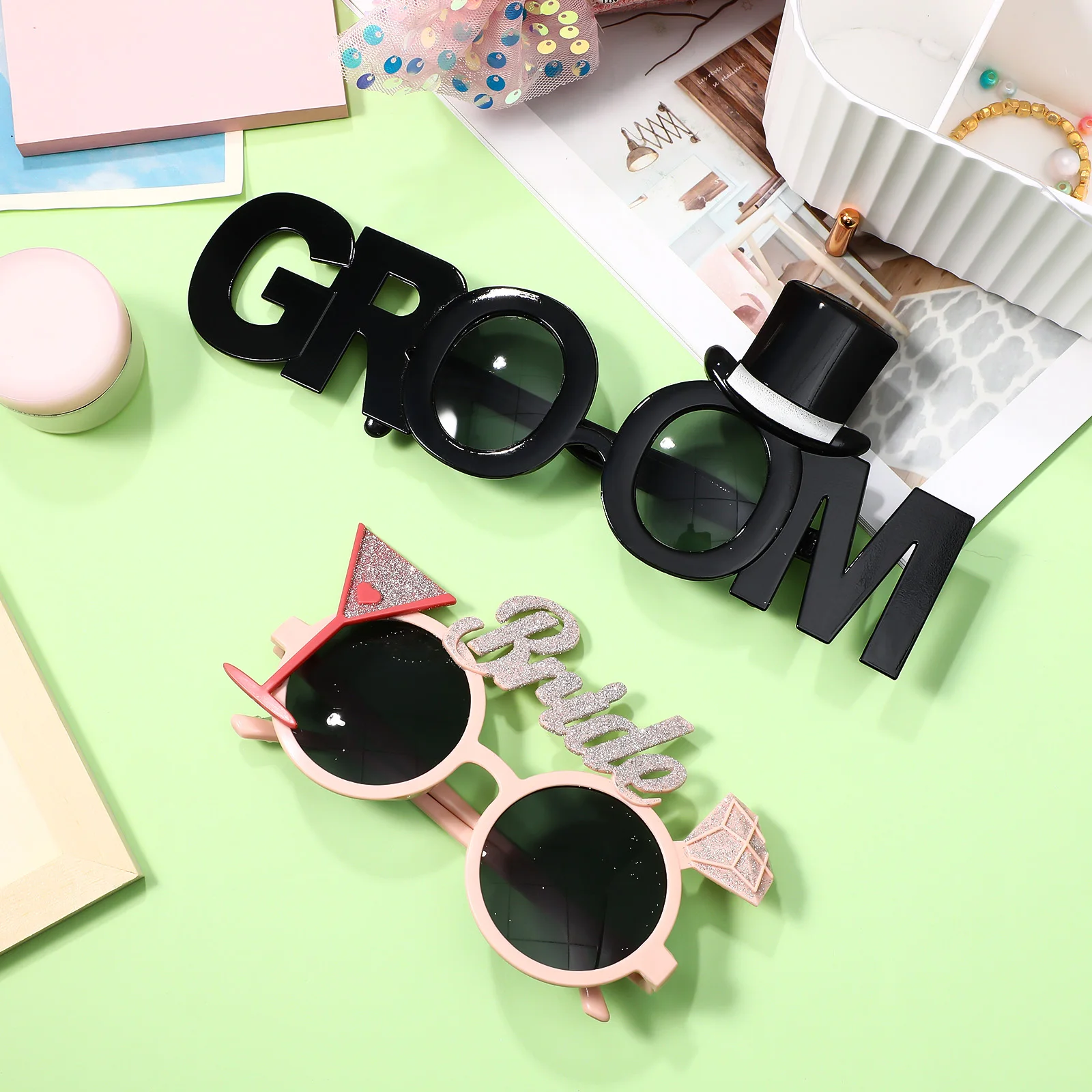 

2pcs Bride Groom Glasses Pink Black Plastic Wedding Party Photo Props Fun Accessories for Bridal Bachelor Photoshoot