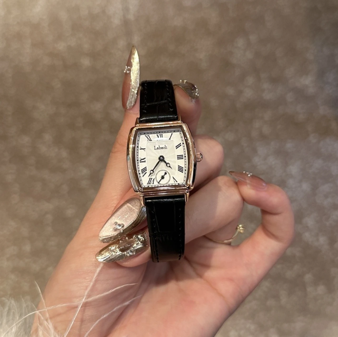 Women's luxury watch simple retro student barrel leather belt light luxury all-match women's quartz watch women's high-end watch
