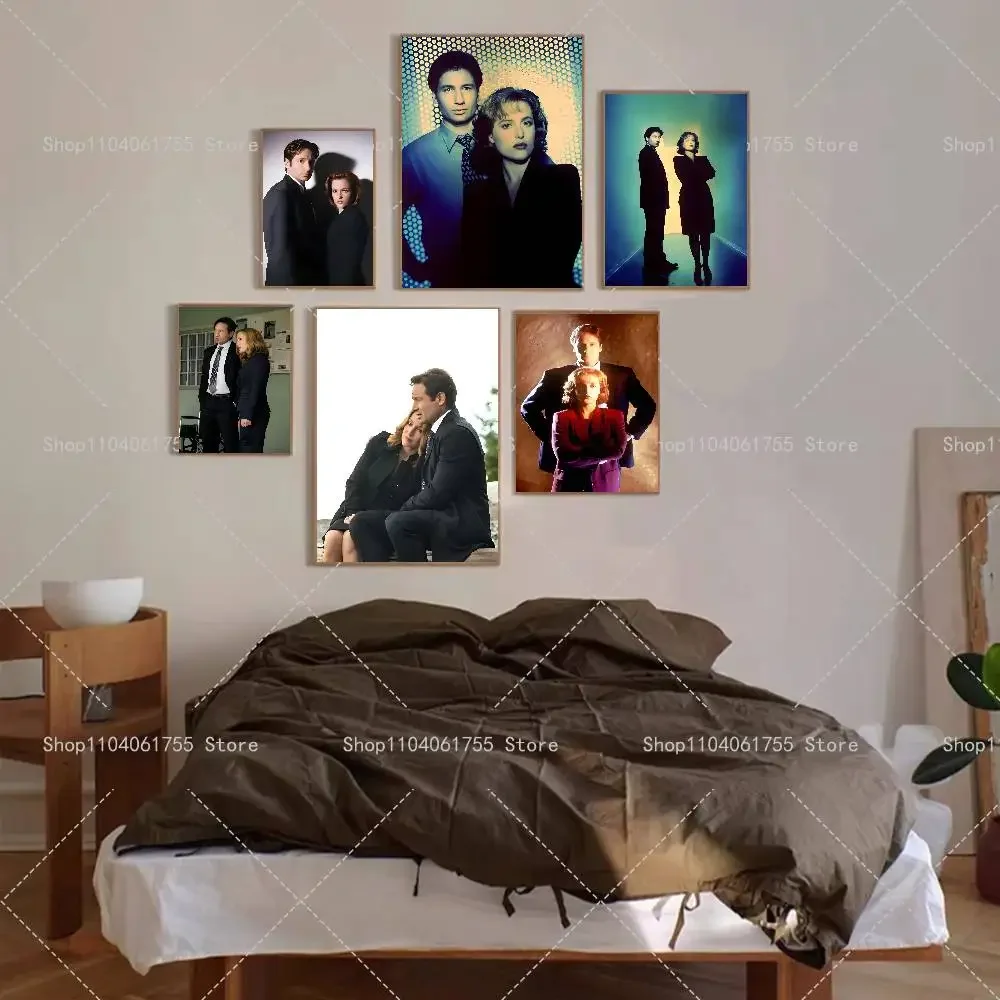 Suspense TV Series The X-Files Mulder and Scully Poster Self-adhesive Art Waterproof Paper Sticker Room Wall Decor