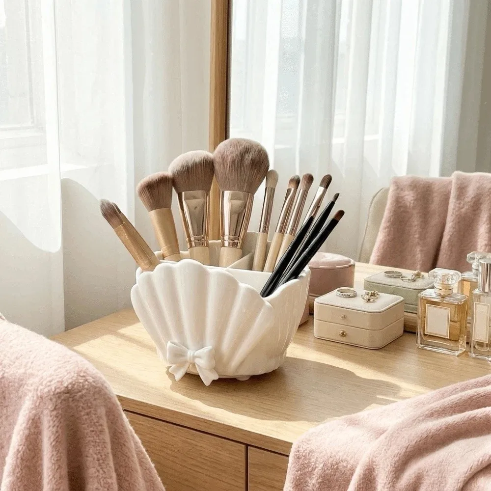 3D Printed Shell Shaped Toothbrush Holder Four-Compartment Shell Shaped Desktop Storage Box Decorative Bow Lace Pen Holder
