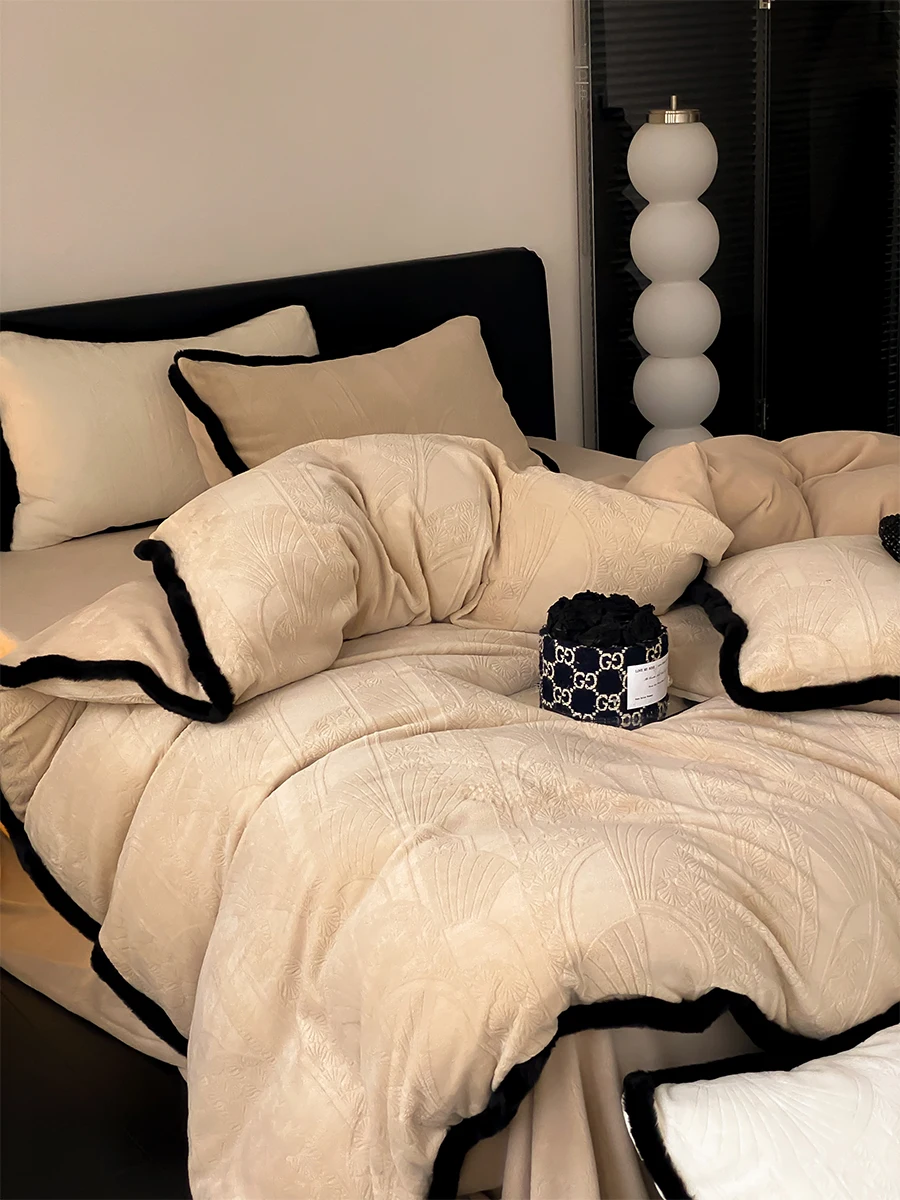 Winter Limited Edition Thickened Milk Velvet Rabbit Fur  Bedding Set Four-Piece Quilt Cover French Velvet 18 Bed Canopy