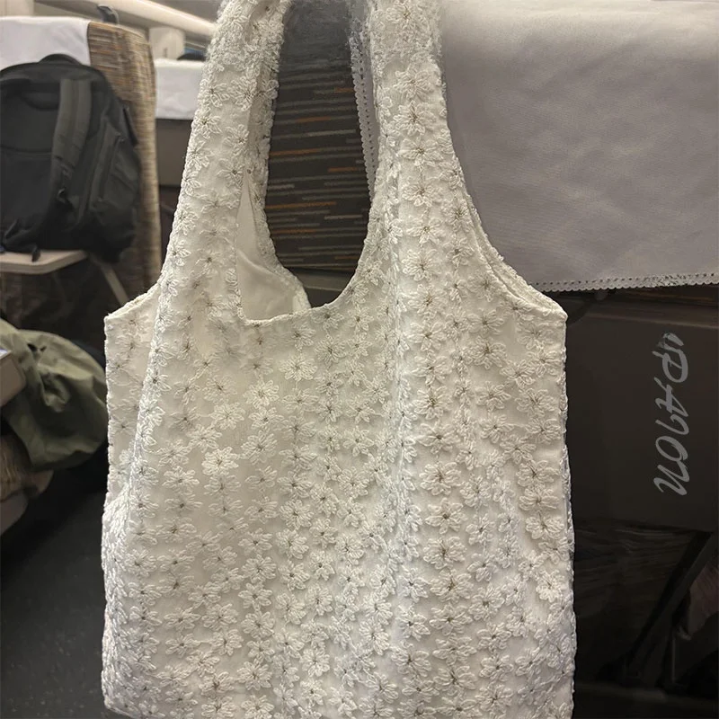 

Весенне-летняя новая кружевная холщовая сумка-тоут, большая сумка-тоут с цветочной вышивкой под мышками, пригородная сумка на одно плечо