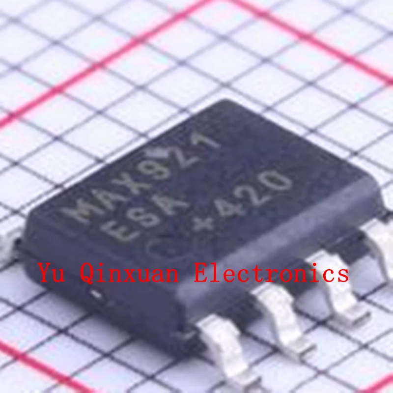 MAX921ESA SOIC-8 Analog comparator, micro power, 1, 12µs, 2.5V-11V