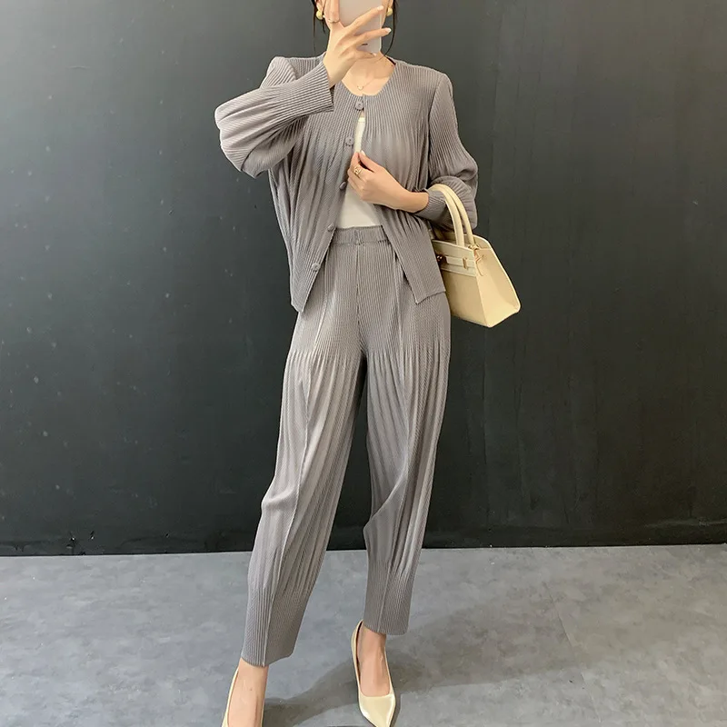 2025 Autumn/Winter New Fold Set Loose Round Neck Coat+Casual Versatile Small Leg Pants Two Piece Set for Women