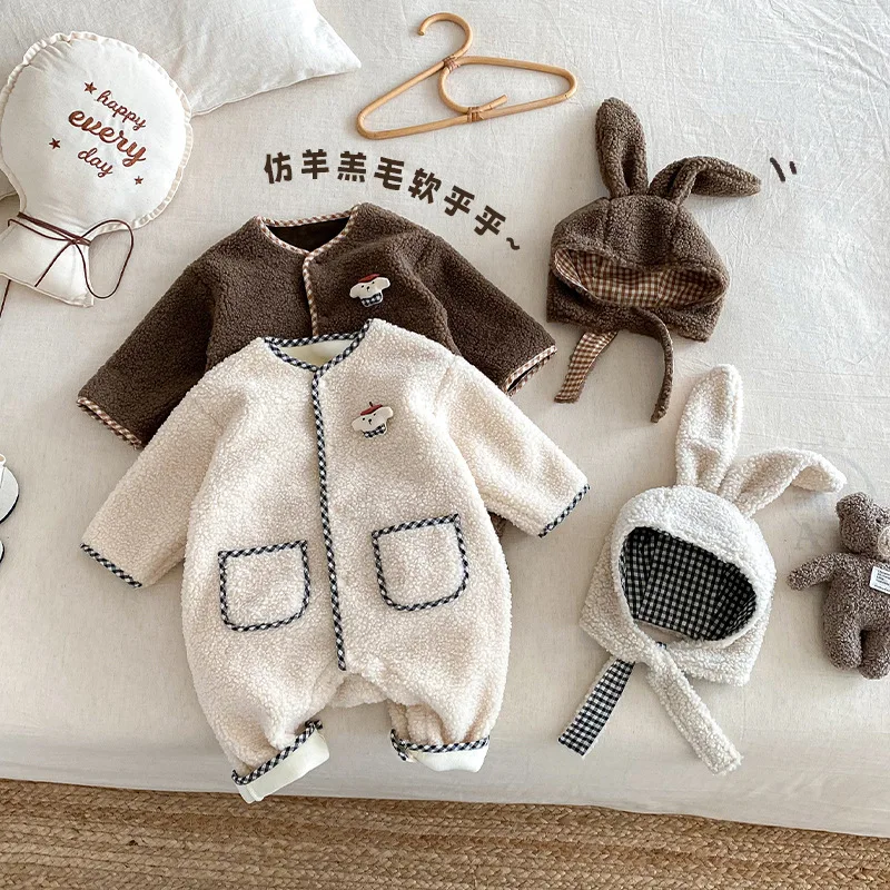 Baby Hat and Velvet Clothes 2025 New Winter Baby Super Cute Particle Velvet Crawler Clothes Newborn Jumpsuit