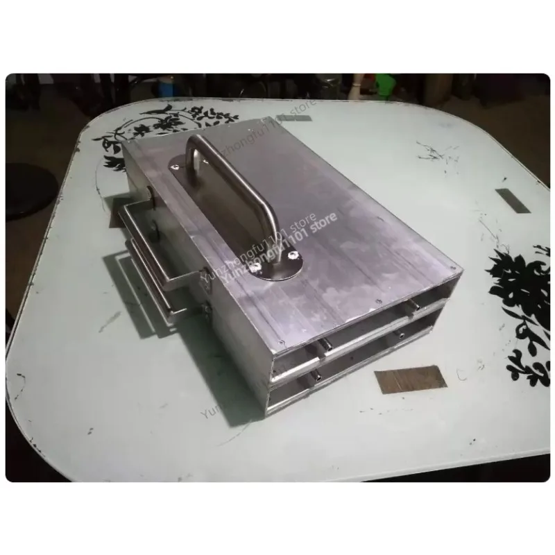 Water-Cooling Hand Press Beeswax Foundation Machine Honeycomb Nest Base Mold for Beekeeping