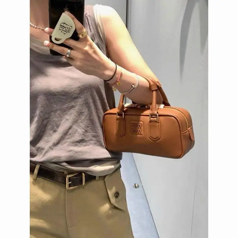 Designer Retro Bowling Bag Fashionable All Matching Handbag Casual Large Capacity Diagonal Bag Simple Small Square Bag