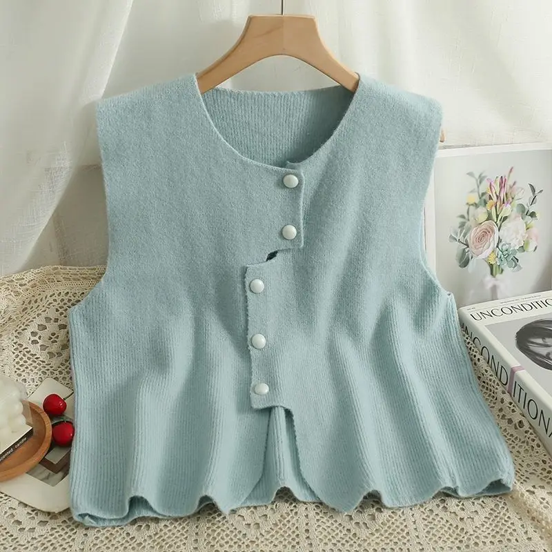 2024 Women's Spring New Fashion Round Neck Button Sweater Solid Color Sleeveless Vest Knitted Tank Casual Sleeveless Tops