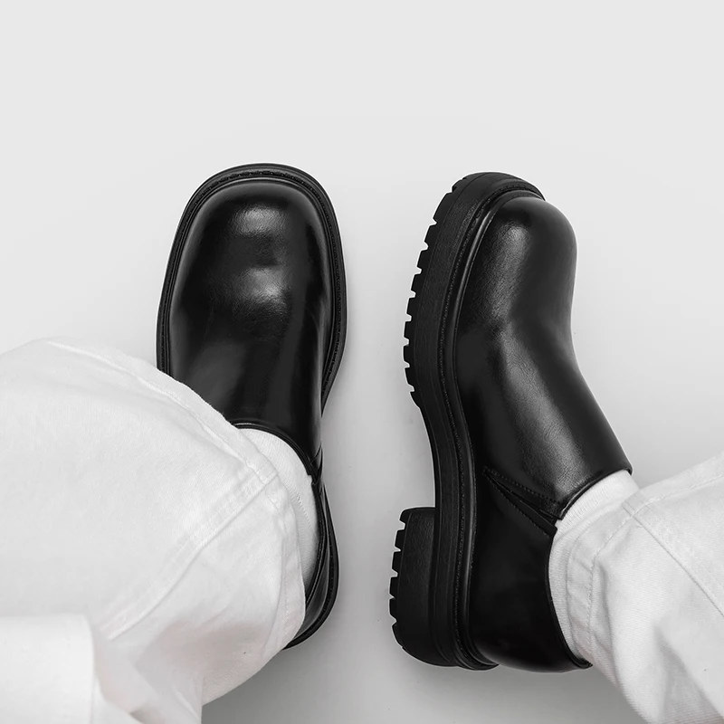 New Thick Soled Men Loafers with Retro Round Toe Height Durability Suitable for Daily Commuting Leisure Shoes