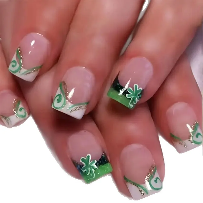 

Новинка 2026: Набор из 24 штук для коротких ногтей в стиле французского макаронного дизайна с четырехлистным клевером, милый и очаровательный