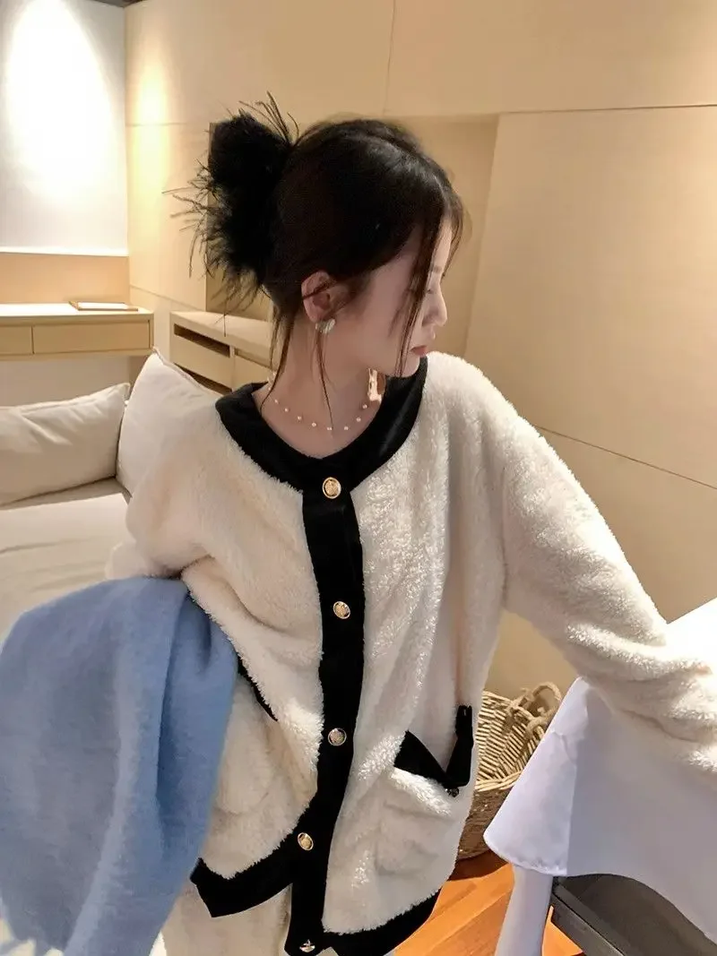 Conjunto de pijama de franela para mujer, ropa de dormir de terciopelo más grueso, cálido, con paneles, suave, moda coreana, combina con todo