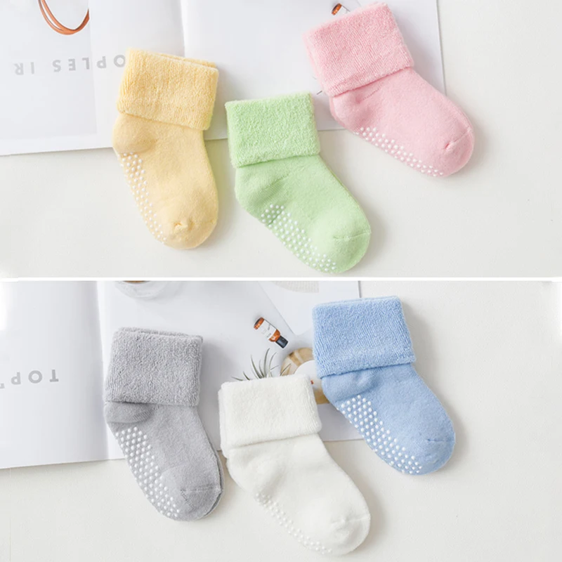 6 Paar einfarbige, flauschige, dicke Babysocken, selbstklebende, rutschfeste Laufsocken für Kleinkinder, Trampolinsocken für Kinder – Detail 3
