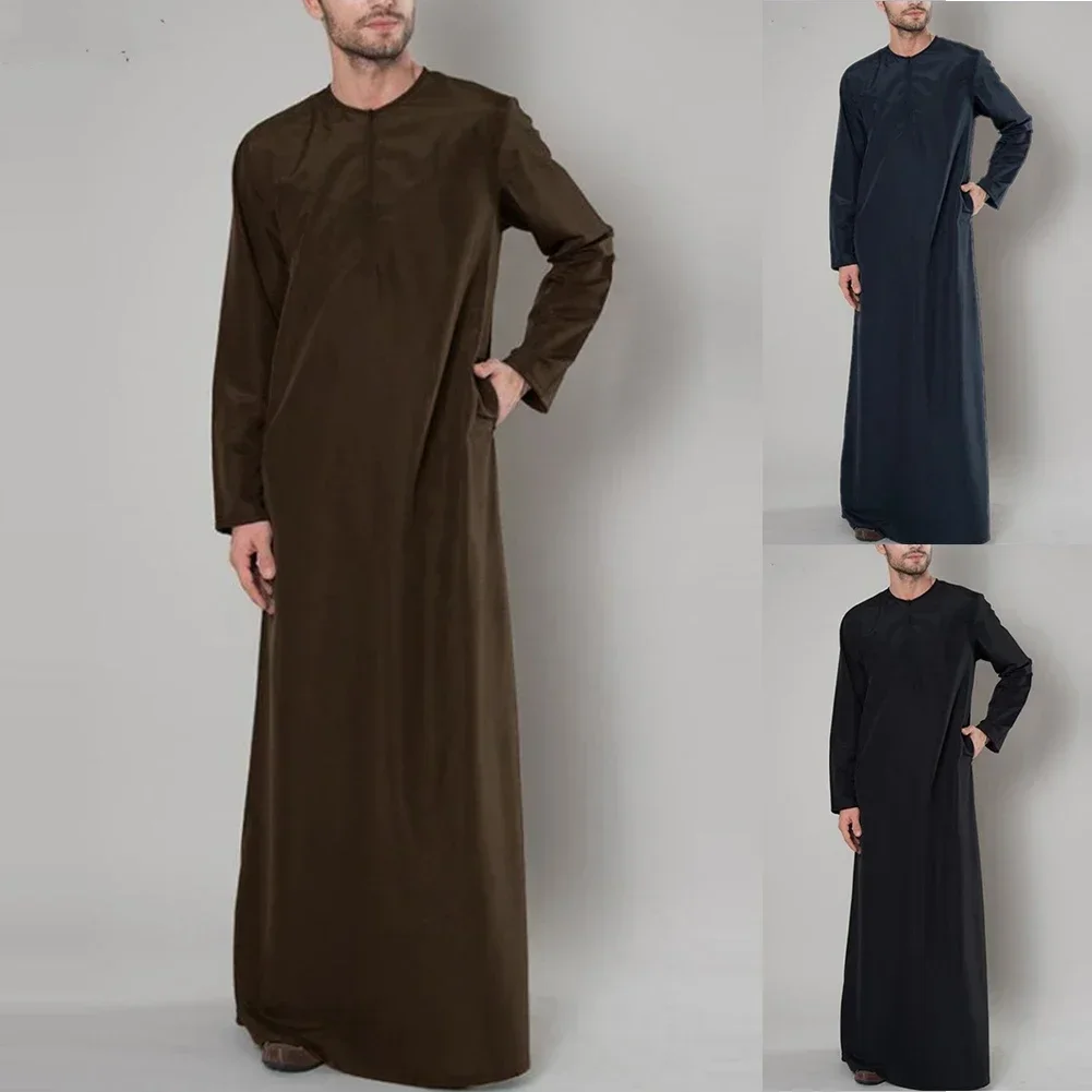 Mannelijke lange shirt moslim gepersonaliseerde effen kleur Arabische Thobe comfortabele kaftan gewaden lang shirt met lange mouwen gloednieuw