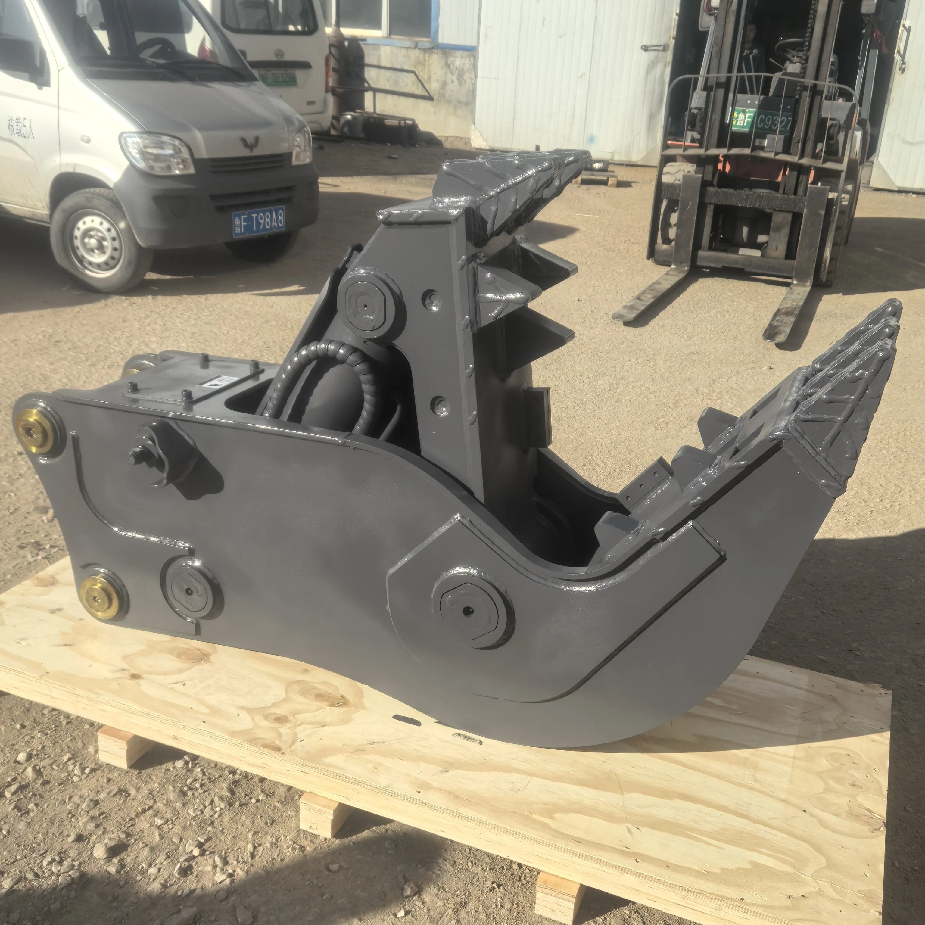 RIBETTER Hydraulic Shear Pliers Engine Compatible for 5-35t Excavators 1 Year Warranty Customizable Size