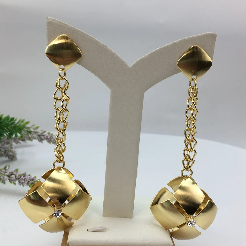 European and American Vintage Long Drop Earrings Gold Plated Hanging Big Ball Statement Earrings For Women Jewelry FHK15244