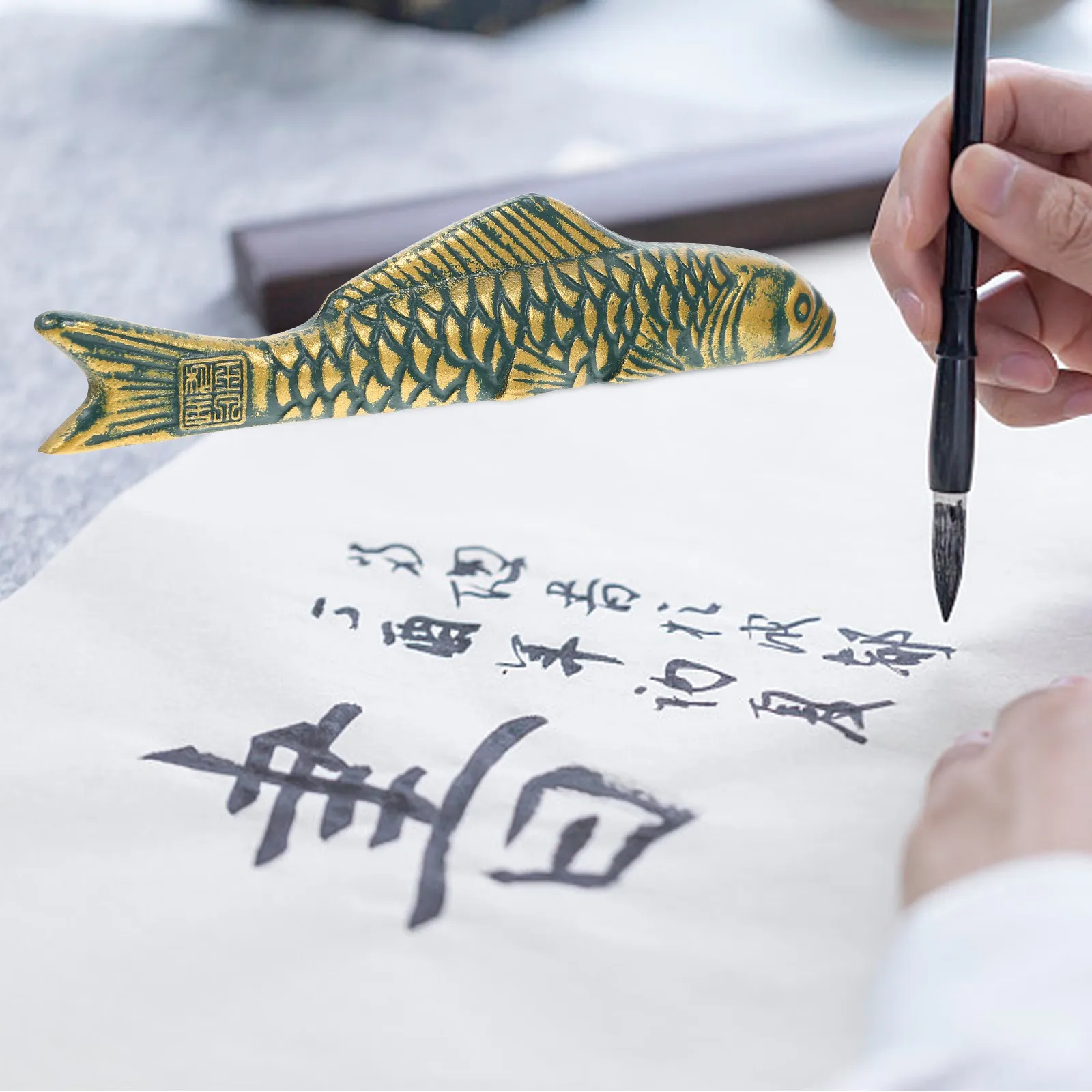 chinese-paperweight-cast-iron-carp-shape-decorative-calligraphy-paper-block-for-sumi-drawing-calligraphy-practice-desktop