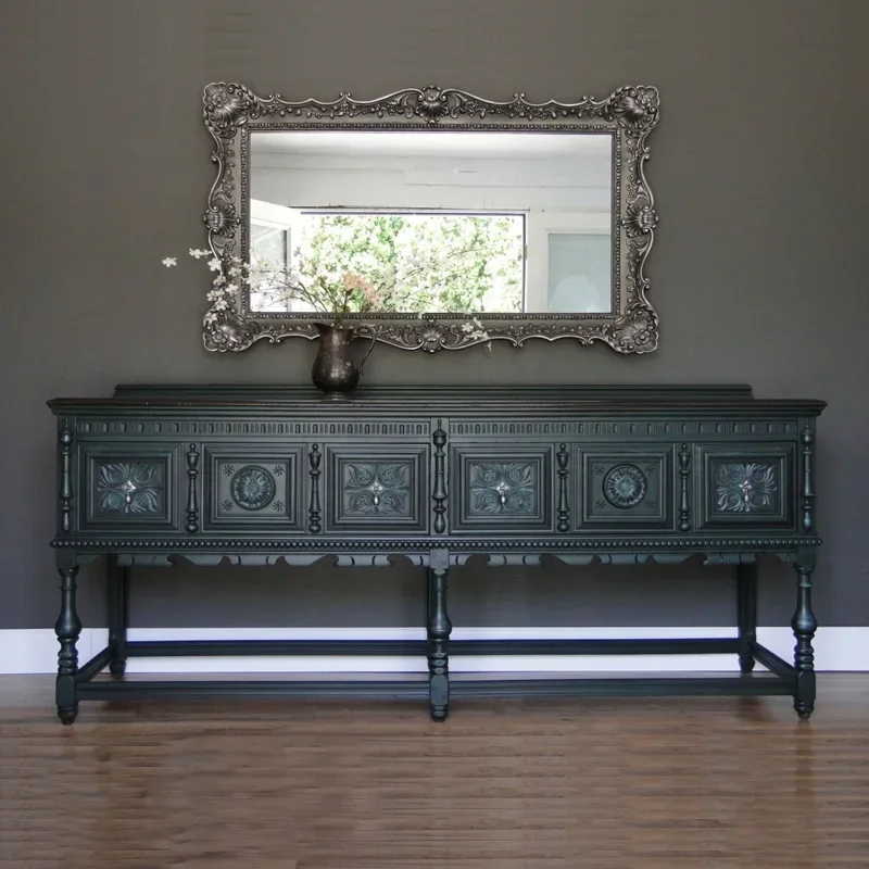 French solid wood carving flower dining side cabinet European retro old corridor against the wall
