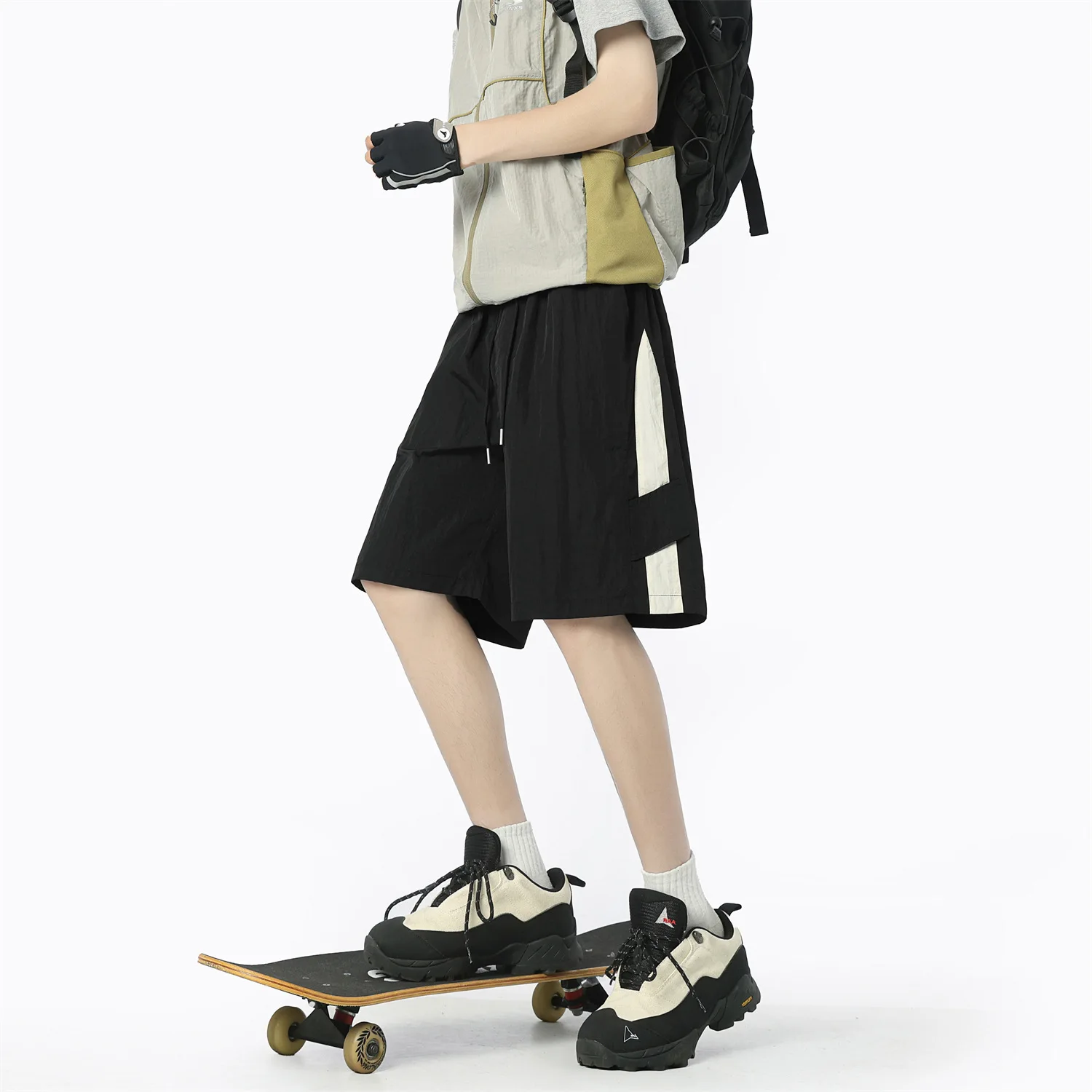 

Шорты из ледяного шелка, мужские летние повседневные шорты, новый стиль брюк с пятью точками, мужские тканые быстросохнущие свободные брюки с кондиционером