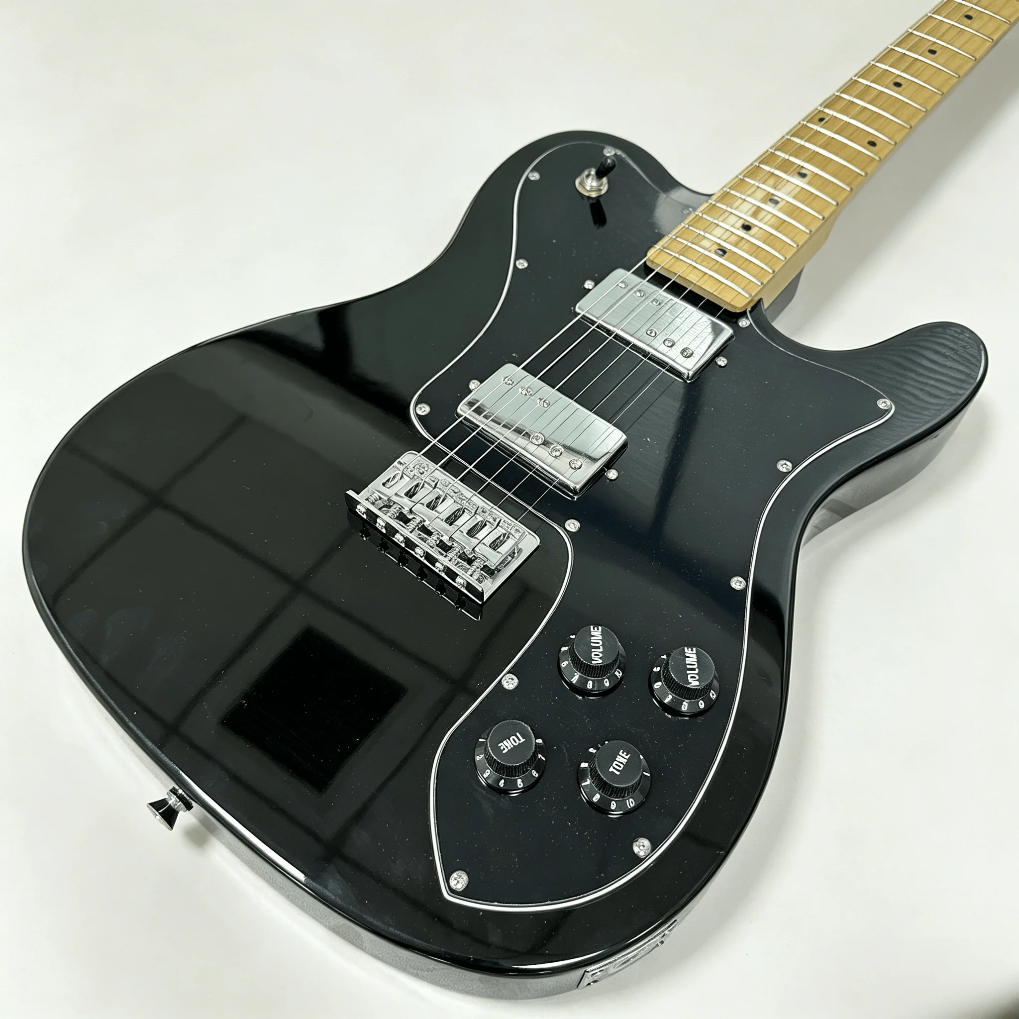 Dobro Resonator Guitar - ブラックスタイルエレキギター HH ハムバッカーピックアップ メイプルネック グロッシーブラック 22フレット仕上げ